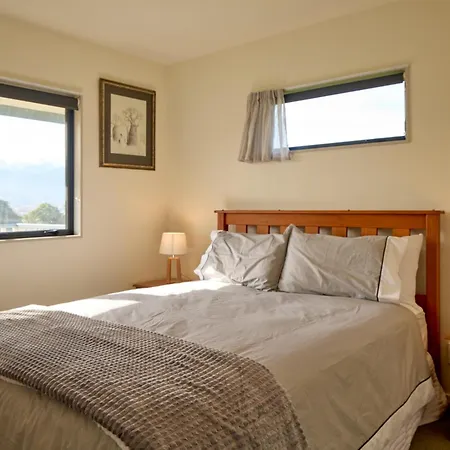Location With Ocean And Mountain Views Villa Kaikoura Exterior photo